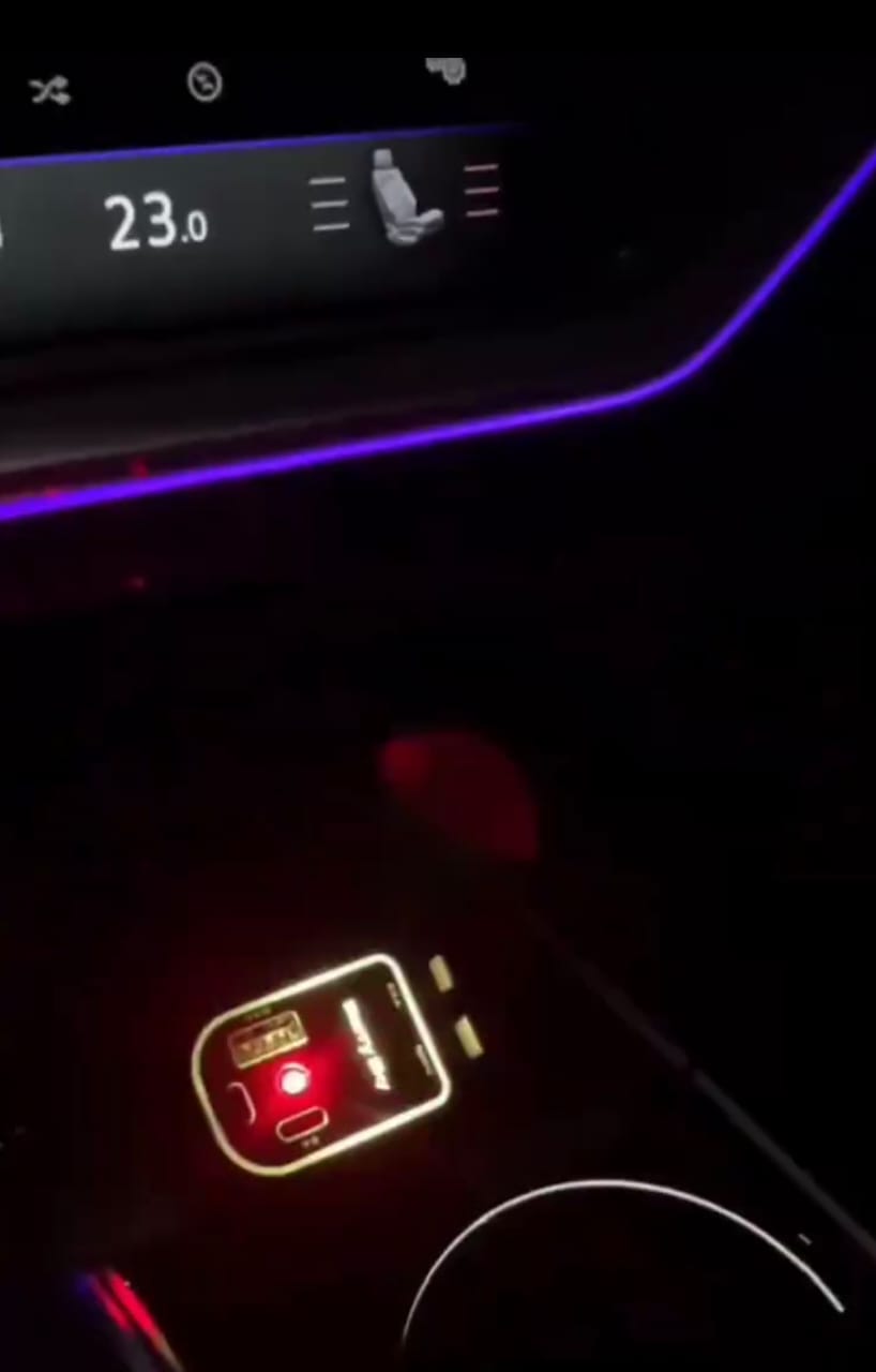 Retractable Car Charger Dual-Wire Fast Charger,  Reliable Power on the go